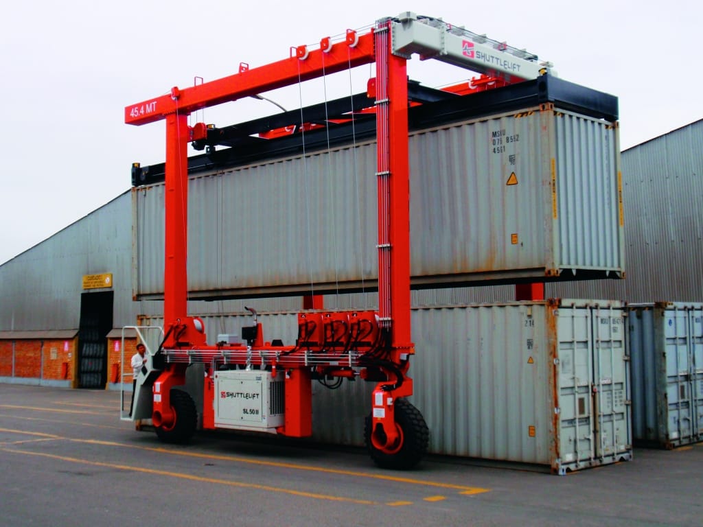 Large Material Handling Crane for Exterior Transport