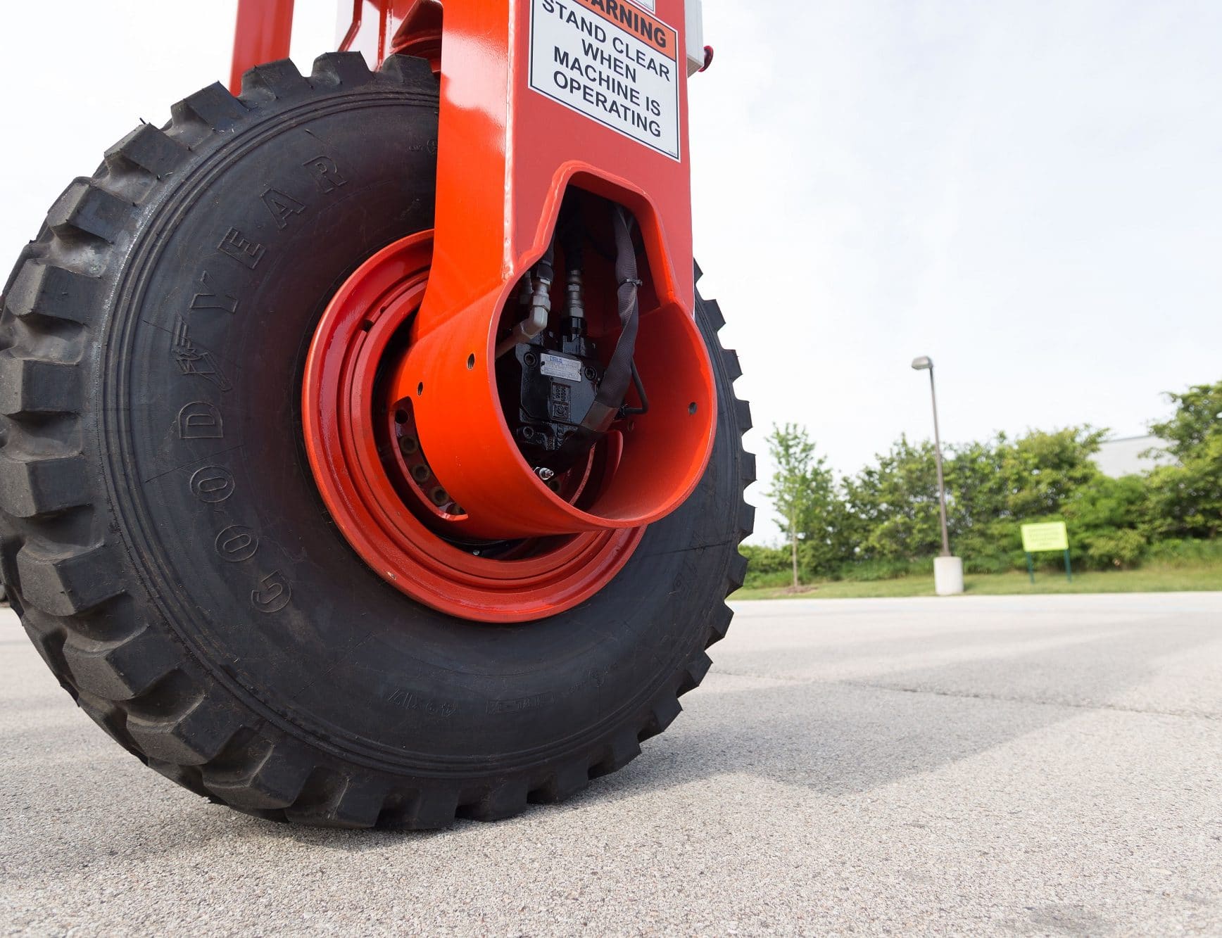 Rubber Tired Gantry Crane Shuttle Lift with Tires