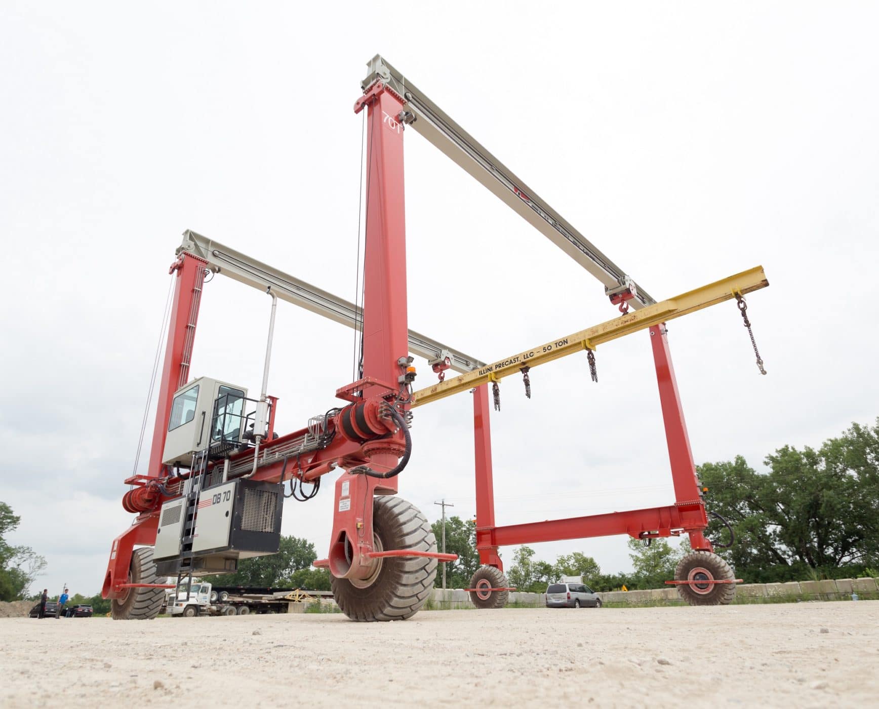 Shuttle Lift Crane Hauling