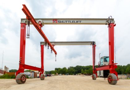 Shuttlelift DB Series rubber-tired gantry crane
