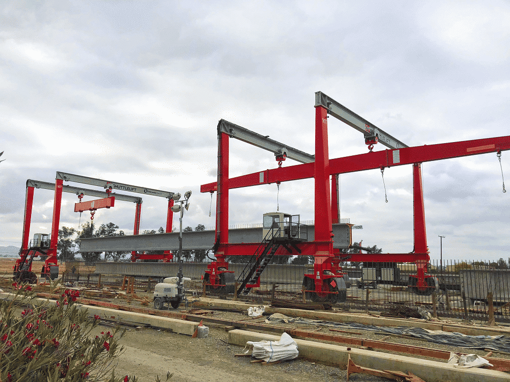 gantry crane with spreaders